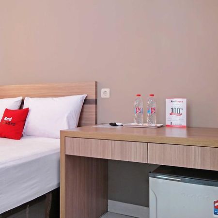 Reddoorz @ Karet Pedurenan 2 Dżakarta Zewnętrze zdjęcie