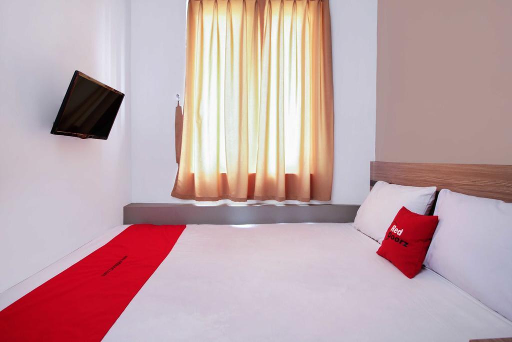 Reddoorz @ Karet Pedurenan 2 Dżakarta Zewnętrze zdjęcie
