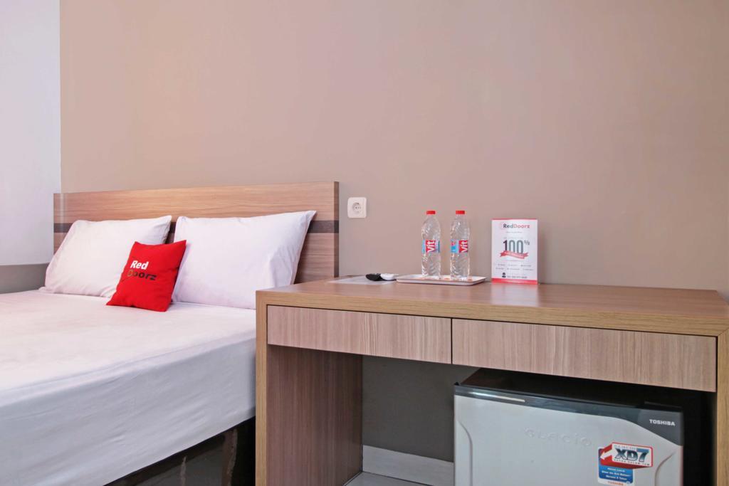 Reddoorz @ Karet Pedurenan 2 Dżakarta Zewnętrze zdjęcie