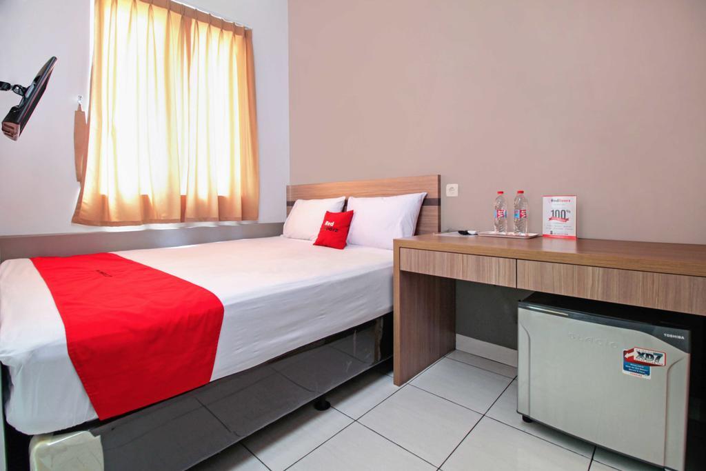 Reddoorz @ Karet Pedurenan 2 Dżakarta Zewnętrze zdjęcie