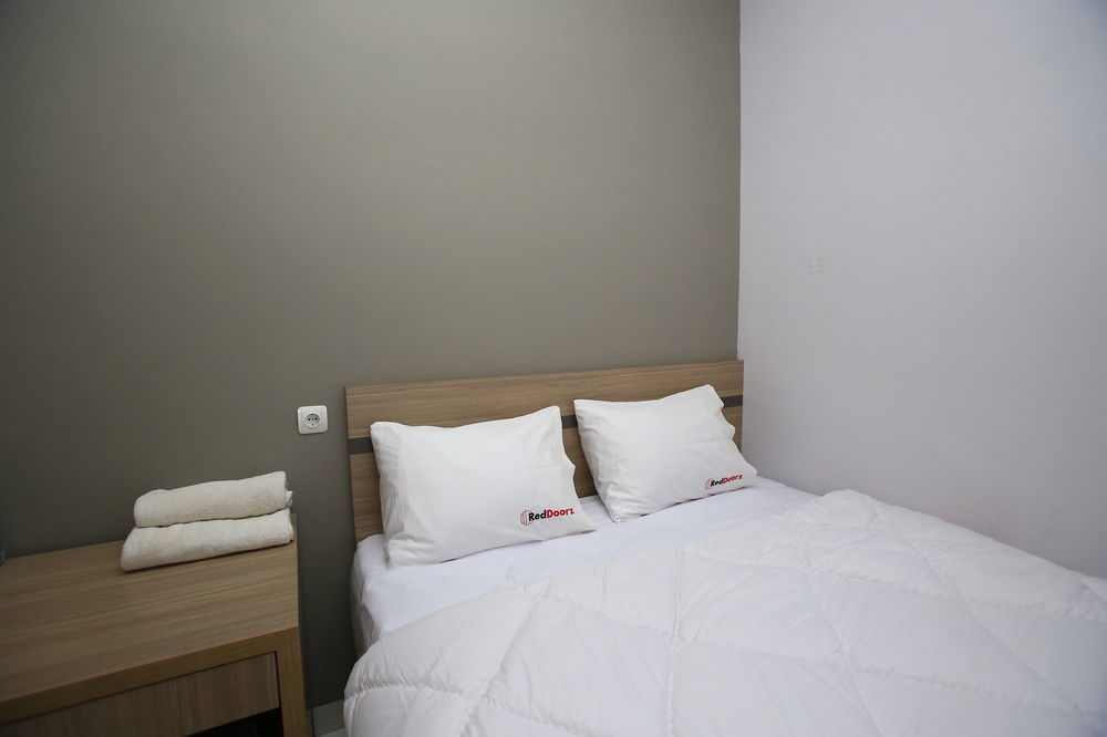 Reddoorz @ Karet Pedurenan 2 Dżakarta Zewnętrze zdjęcie
