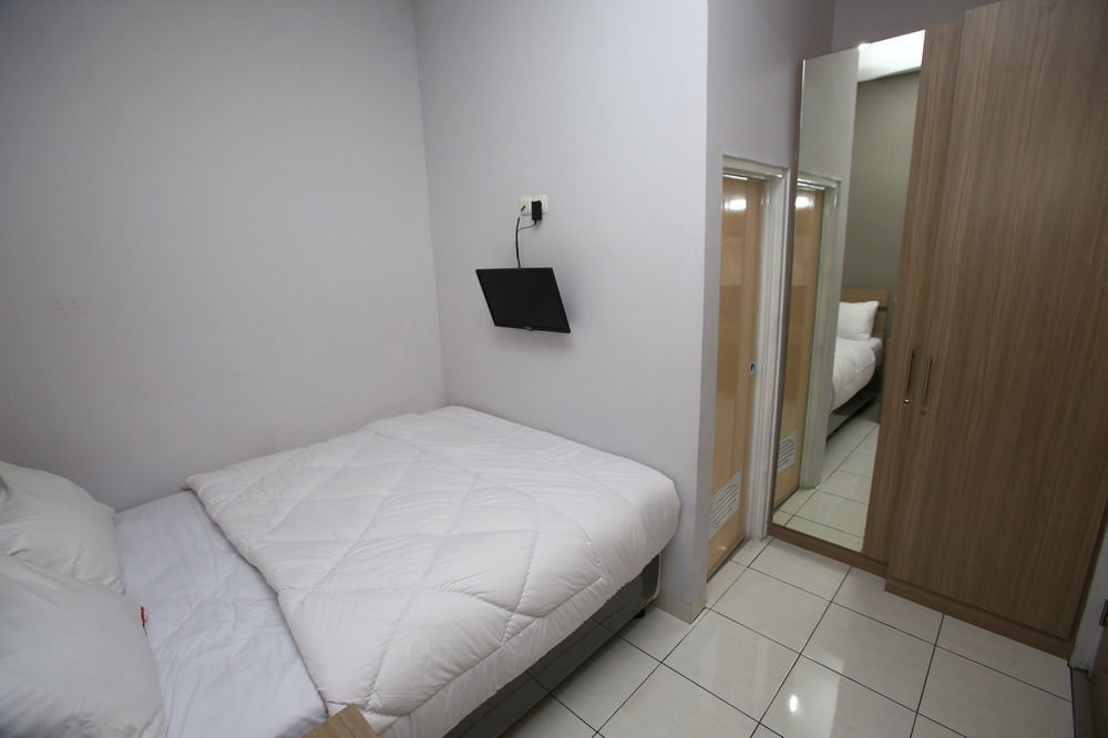 Reddoorz @ Karet Pedurenan 2 Dżakarta Zewnętrze zdjęcie
